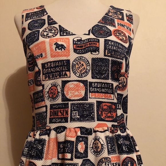 Maison Jules Dresses & Skirts - Maison Jules Unique Print V Neck Sleeveless Dress
